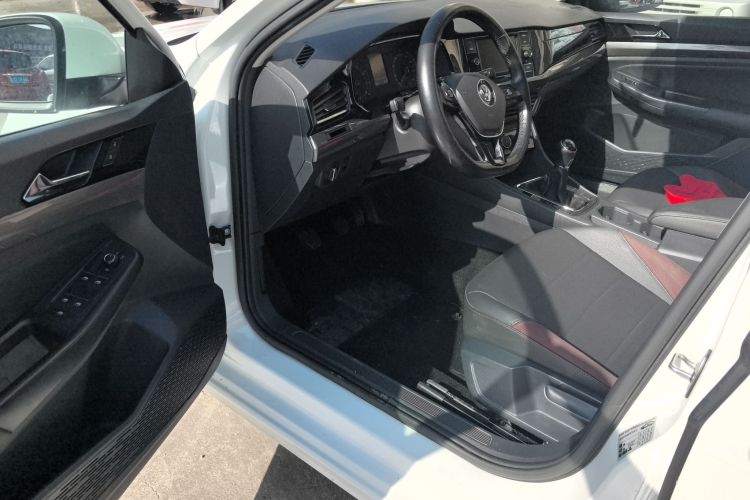 大众 宝来 2020款 1.5L 手动舒适型中控内饰20