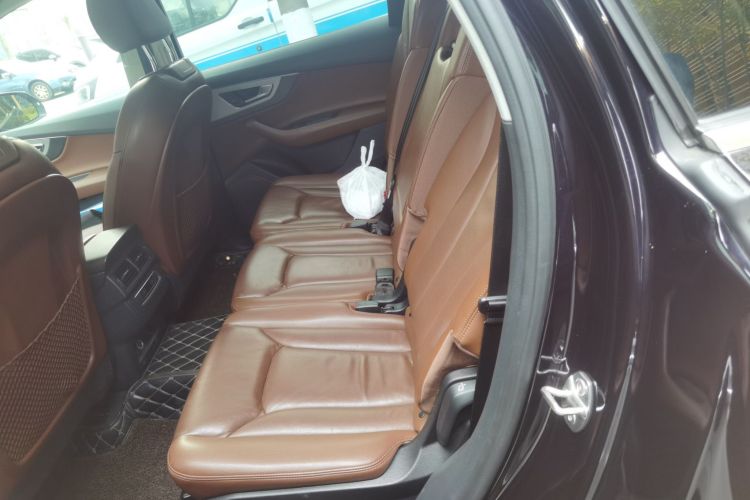 奥迪Q7 2018款 45 TFSI 技术型中控内饰7004