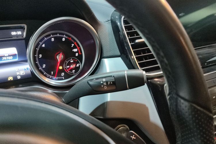 奔驰GLE轿跑 2017款 GLE 320 4MATIC 轿跑SUV中控内饰18