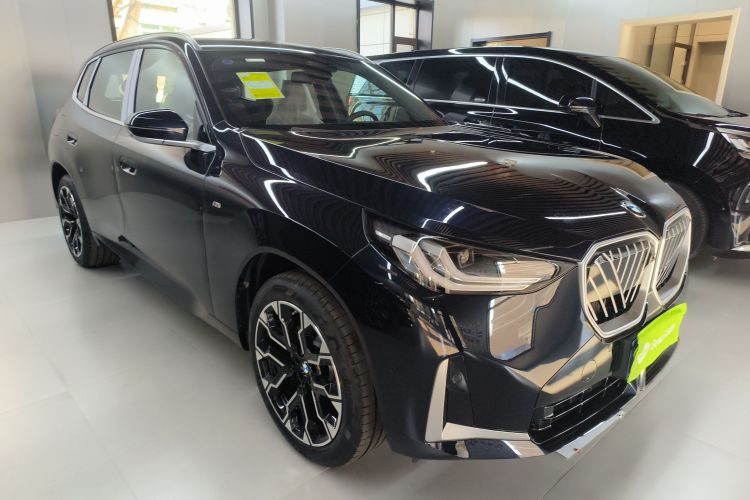 宝马X3 2025款 xDrive30L 领先型 M运动套装车身外观3