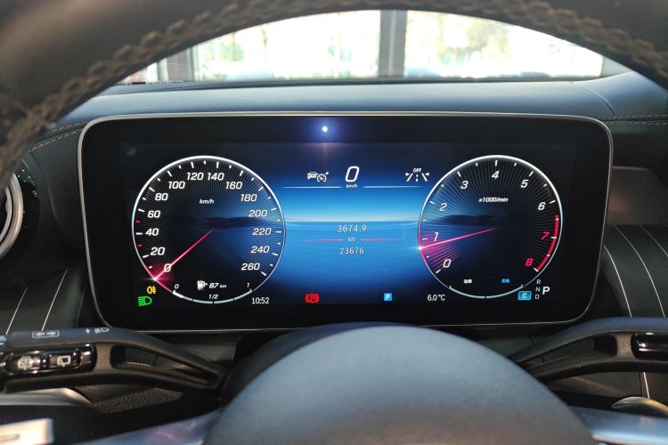 奔驰GLC 2023款 GLC 260 L 4MATIC 豪华型 5座中控内饰14