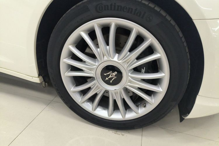 玛莎拉蒂 总裁 2013款 3.0T 标准型车身外观10