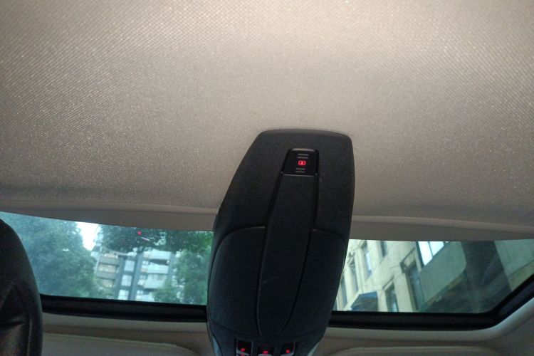 DS 5 2013款 1.6T 豪华版THP200局部细节22