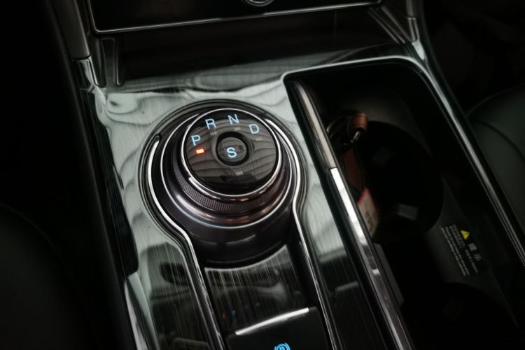 福特 蒙迪欧 2020款 EcoBoost 180 时尚型中控内饰18