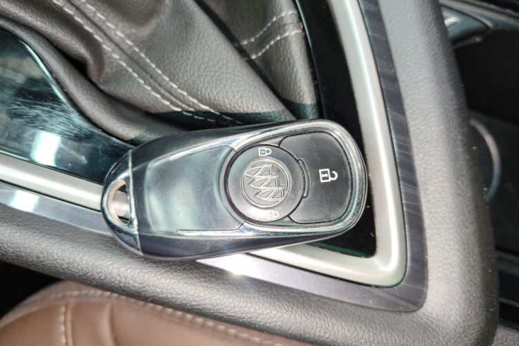 别克GL6 2018款 18T 6座豪华型中控内饰7001