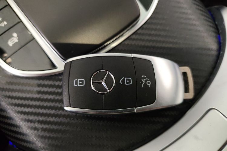 奔驰EQC 2020款 EQC 400 4MATIC 创世代 1886限量版中控内饰7001