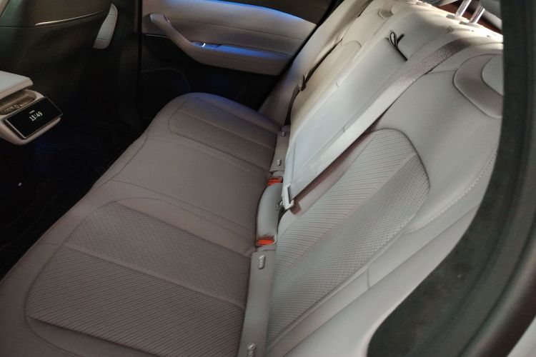 蔚来EC6 2023款 75kWh中控内饰21