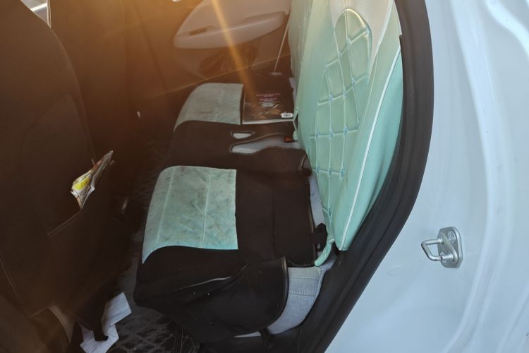 零跑汽车 零跑T03 2022款 炫晶版中控内饰7004