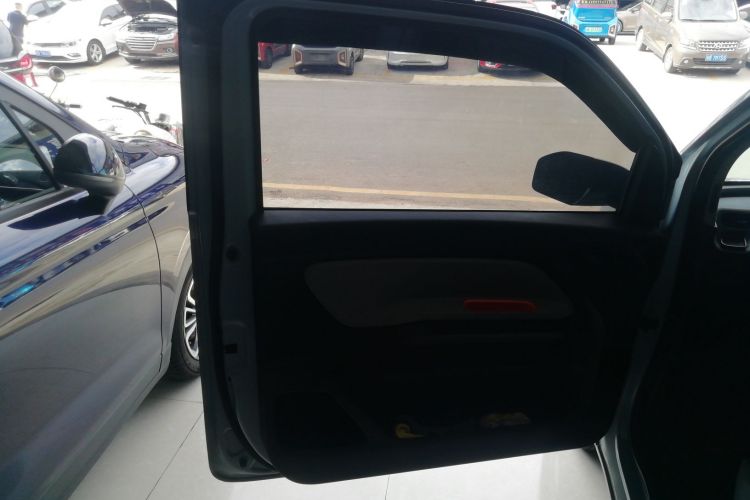 五菱汽车 宏光MINIEV 2022款 轻松款 三元锂中控内饰49