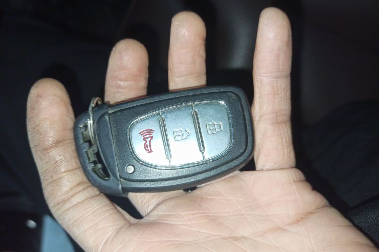 比速汽车 比速T5 2017款 1.5T 自动尊贵型中控内饰7001