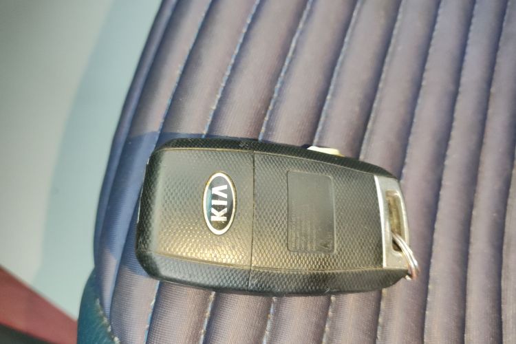 起亚K3 2016款 1.6L 自动GL中控内饰11