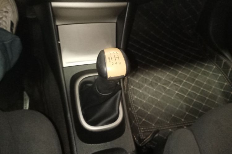 日产 轩逸 2016款 经典 1.6XE 手动领先版局部细节18