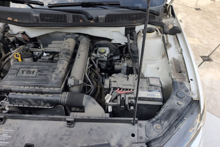 大众 朗逸 2017款 230TSI DSG舒适版机舱底盘26