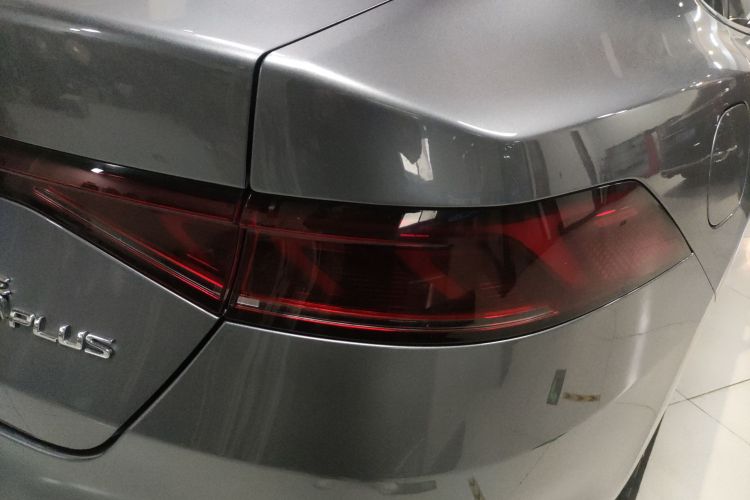 比亚迪 秦PLUS 2024款 荣耀版 DM-i 55KM领先型车身外观9