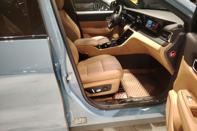 理想汽车 理想ONE 2021款 增程6座版局部细节41