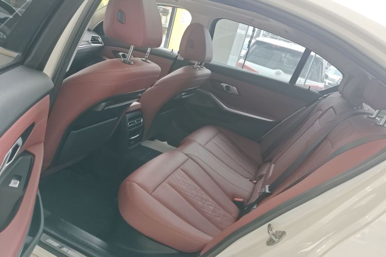 宝马3系 2022款 325Li M运动套装中控内饰7004