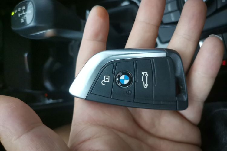 宝马X1 2019款 sDrive18Li 尊享型中控内饰11