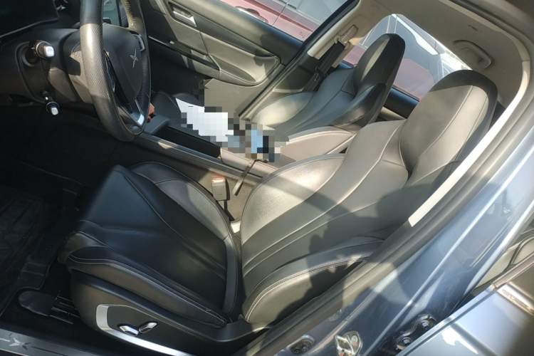 小鹏G3 2022款 G3i 520G+中控内饰19