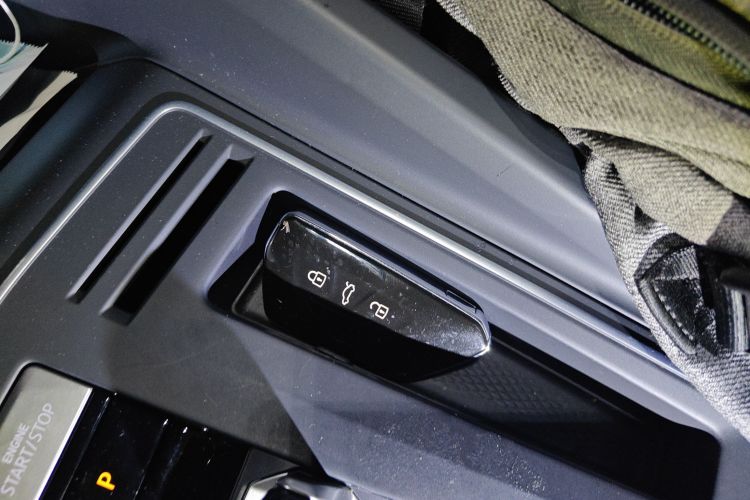 大众 高尔夫 2021款 280TSI DSG Pro中控内饰7001