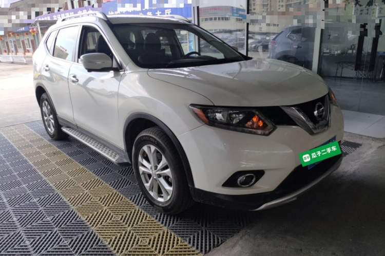 日产 奇骏 2015款 2.0L CVT舒适MAX版 2WD车身外观6002