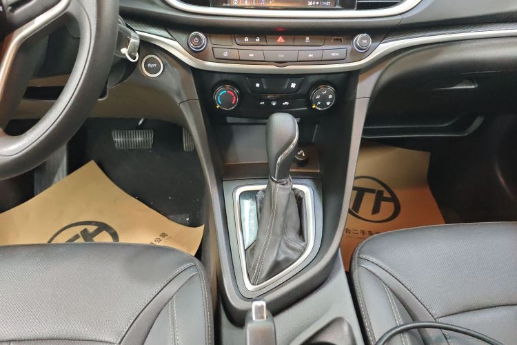 别克 英朗 2021款 改款 1.3T 自动轻混动精英型中控内饰18