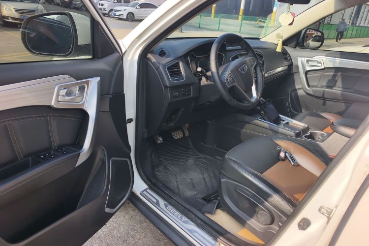 吉利汽车 远景X6 2016款 1.3T CVT豪华型中控内饰7003