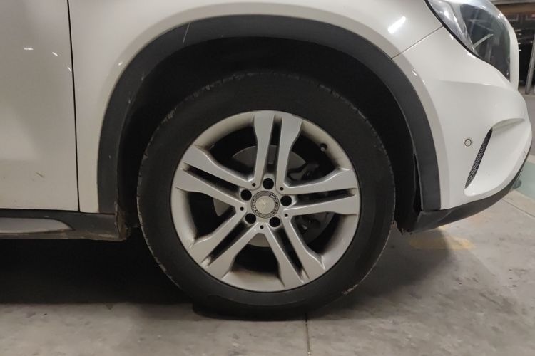 奔驰GLA 2015款 GLA 200 动感型车身外观10