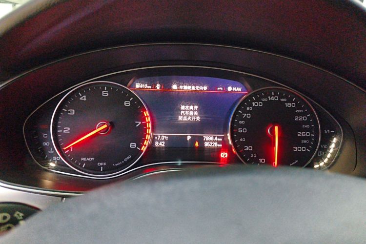 奥迪A6L 2018款 30周年年型 TFSI 进取型中控内饰14