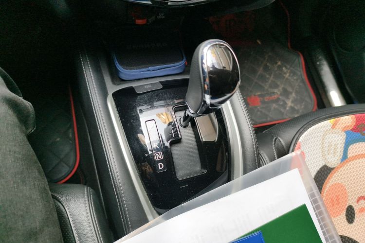 日产 奇骏 2017款 2.0L CVT舒适版 2WD中控内饰18