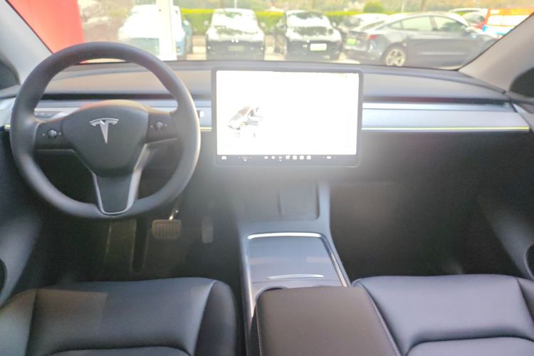 特斯拉 Model Y 2024款 后轮驱动版中控内饰12