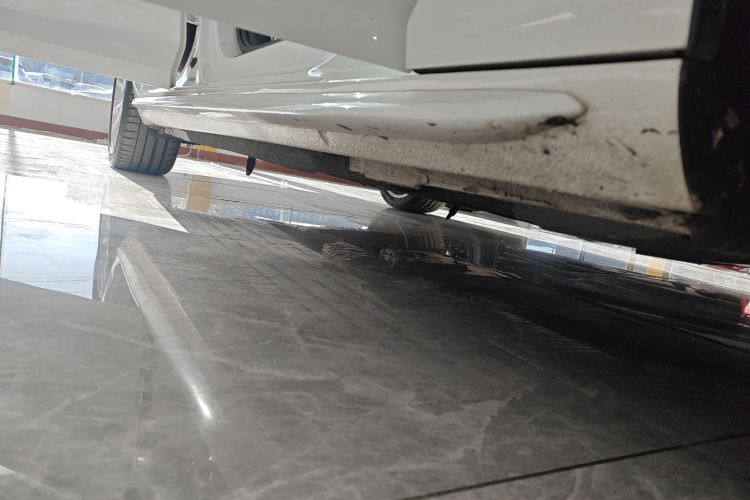 奥迪A4L 2019款 45 TFSI quattro 个性运动版 国VI局部细节9001