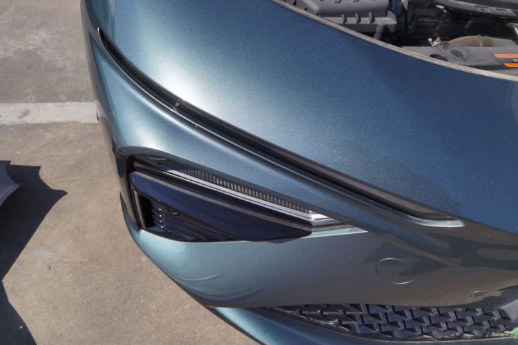 哪吒汽车 哪吒S猎装 2024款 增程300 Pro版车身外观8