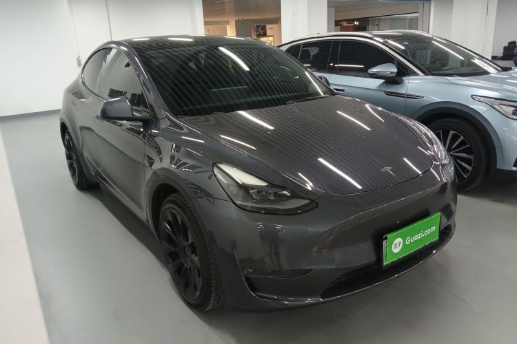 特斯拉 Model Y 2021款 长续航全轮驱动版 3D7车身外观3