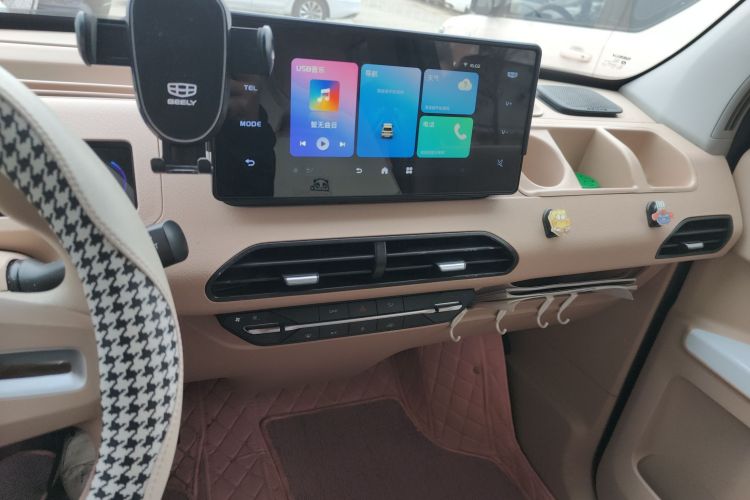 吉利银河 2023款 熊猫mini 200km 耐力熊中控内饰16