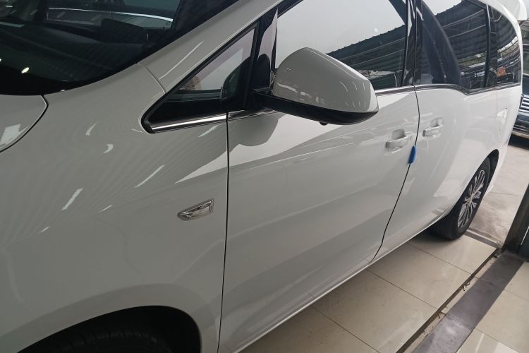 别克GL8 2022款 陆上公务舱 652T 舒适型车身外观6003