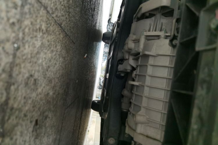 零跑汽车 零跑T03 2021款 400舒享版局部细节9008