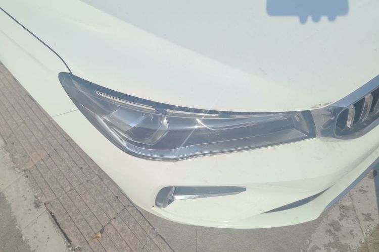 吉利汽车 帝豪 2025款 第4代 1.5L CVT龙腾版车身外观8