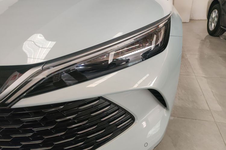 比亚迪 秦L 2024款 DM-i 120KM超越型局部细节36