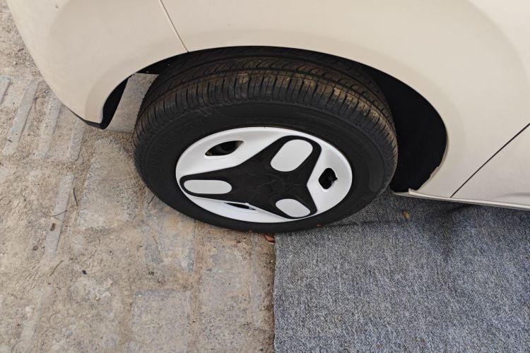 吉利银河 熊猫 2025款 210km 元气熊车身外观6007