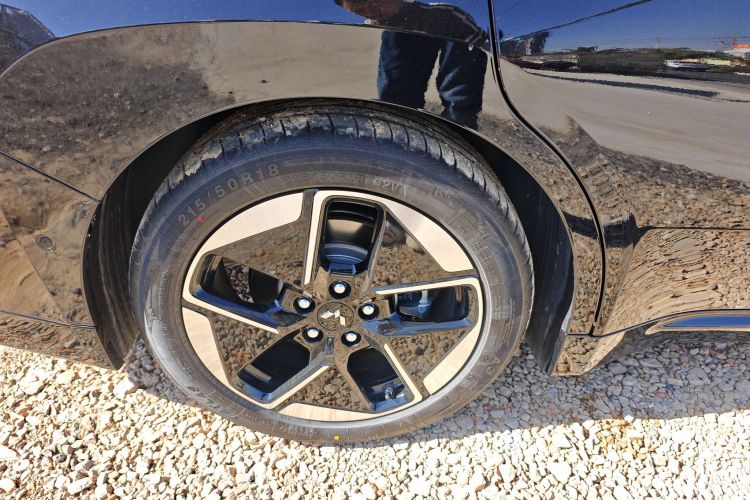 五菱汽车 五菱星光 2025款 610km 智能旗舰型车身外观6008