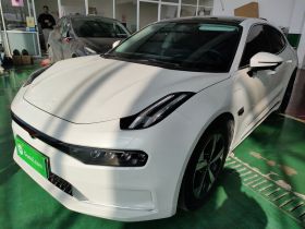 极氪001 2022款 超长续航单电机 WE版