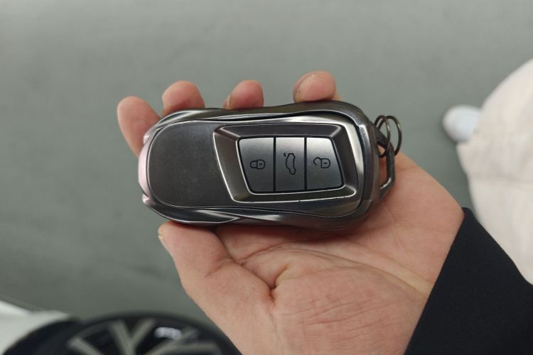 一汽-大众CC 2021款 330TSI 炫目版中控内饰11