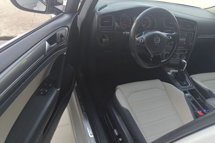 大众 高尔夫 2017款 230TSI 自动豪华百万辆纪念版中控内饰7003