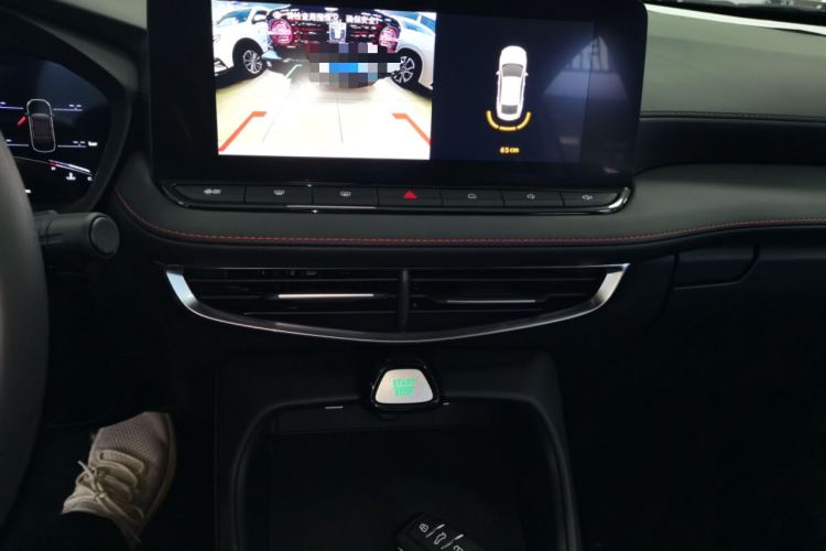 名爵 MG5 2025款 180DVVT 全球抢先版中控内饰16