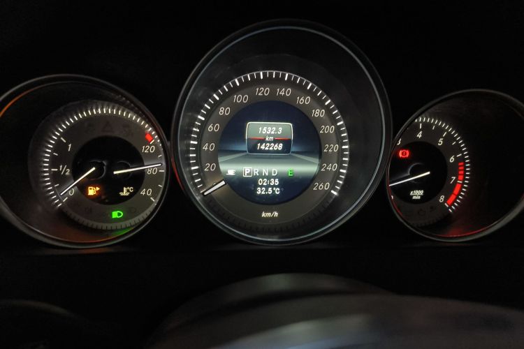 奔驰C级 2013款 C 260 CGI 优雅型中控内饰15