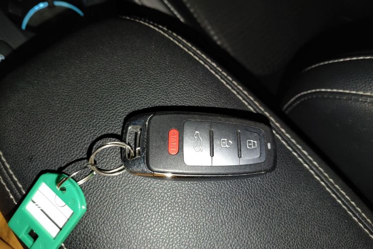 福特 福克斯 2020款 三厢 EcoBoost 180 自动锋潮型中控内饰11