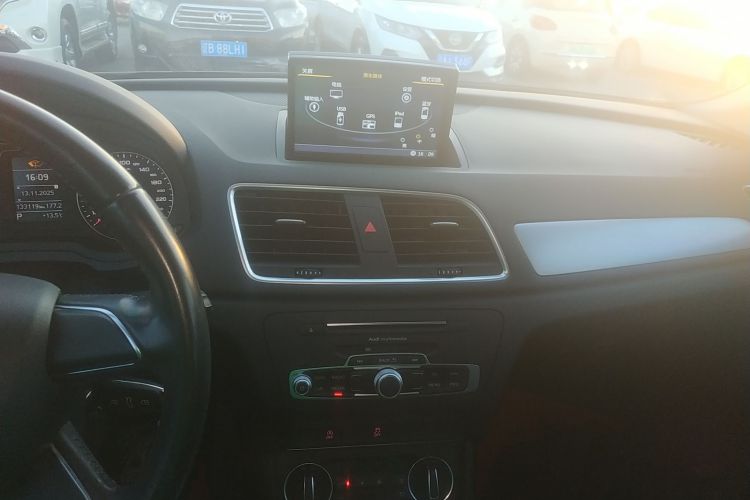 奥迪Q3 2016款 30 TFSI 标准型局部细节16