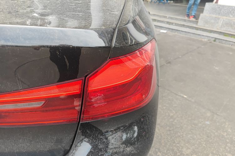 宝马5系 2018款 528Li 上市特别版车身外观6006