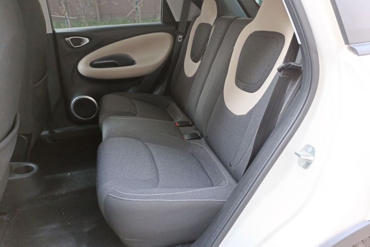 五菱汽车 五菱缤果 2024款 203km 轻享款中控内饰21