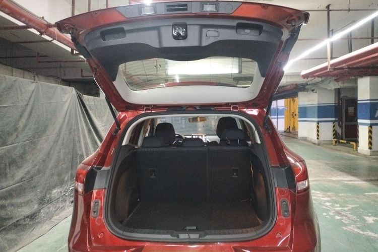 宝沃BX3 2020款 20TGDI 两驱自动舒适型机舱底盘23